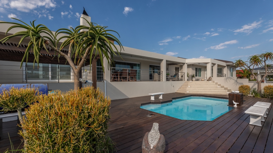 5 Bedroom Property for Sale in Plattekloof 2 Western Cape